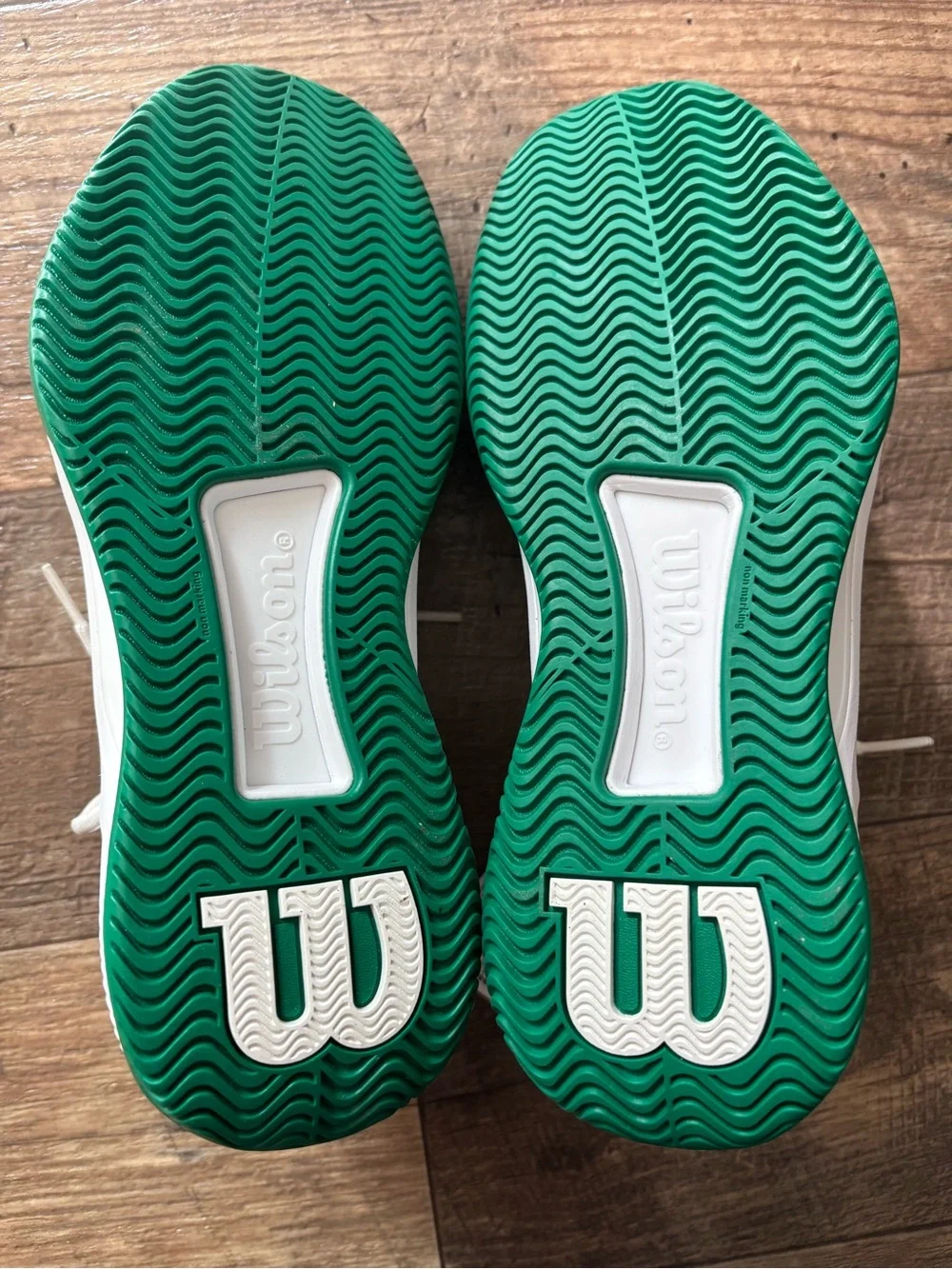 Wilson Intrigue Tour Tennis Shoes Womens 9 White Green NWT WRS334490
